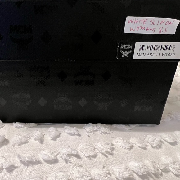 Whit MCM slip-on shoes - Picture 7 of 7